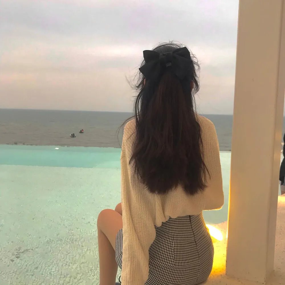 前哨2：黑太阳海报